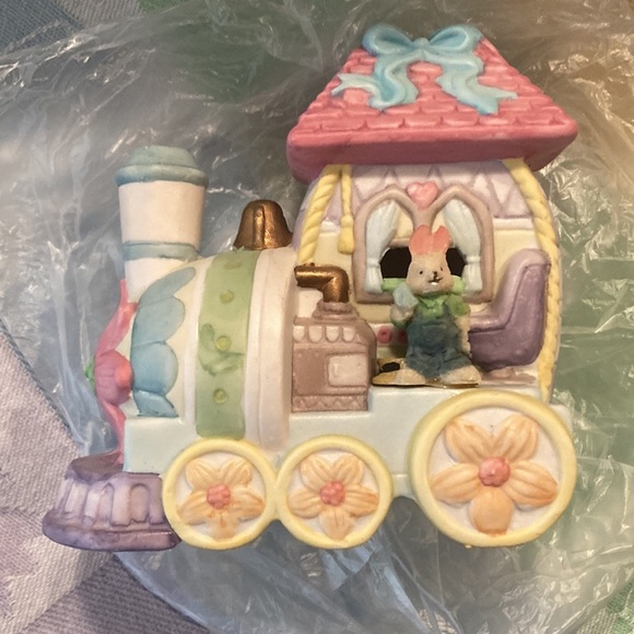 🌸NIB MIDWESTERN Home Products Porcelain Easter Train Set - Picture 9 of 13